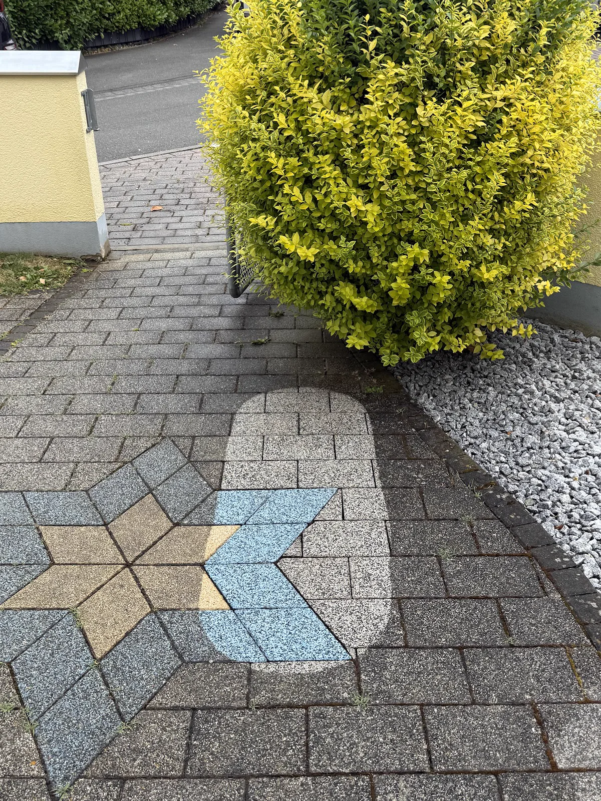 Gehweg im Vorher-nachher-Vergleich